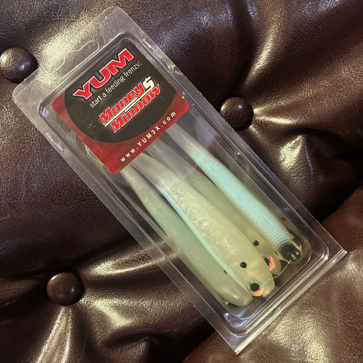 レア 入手困難 箱割れあり 5インチ ヤム デッドストック マネーミノー ホログラムシャッド YUM money minnow アメリカ スイムベイト バス拍卖
