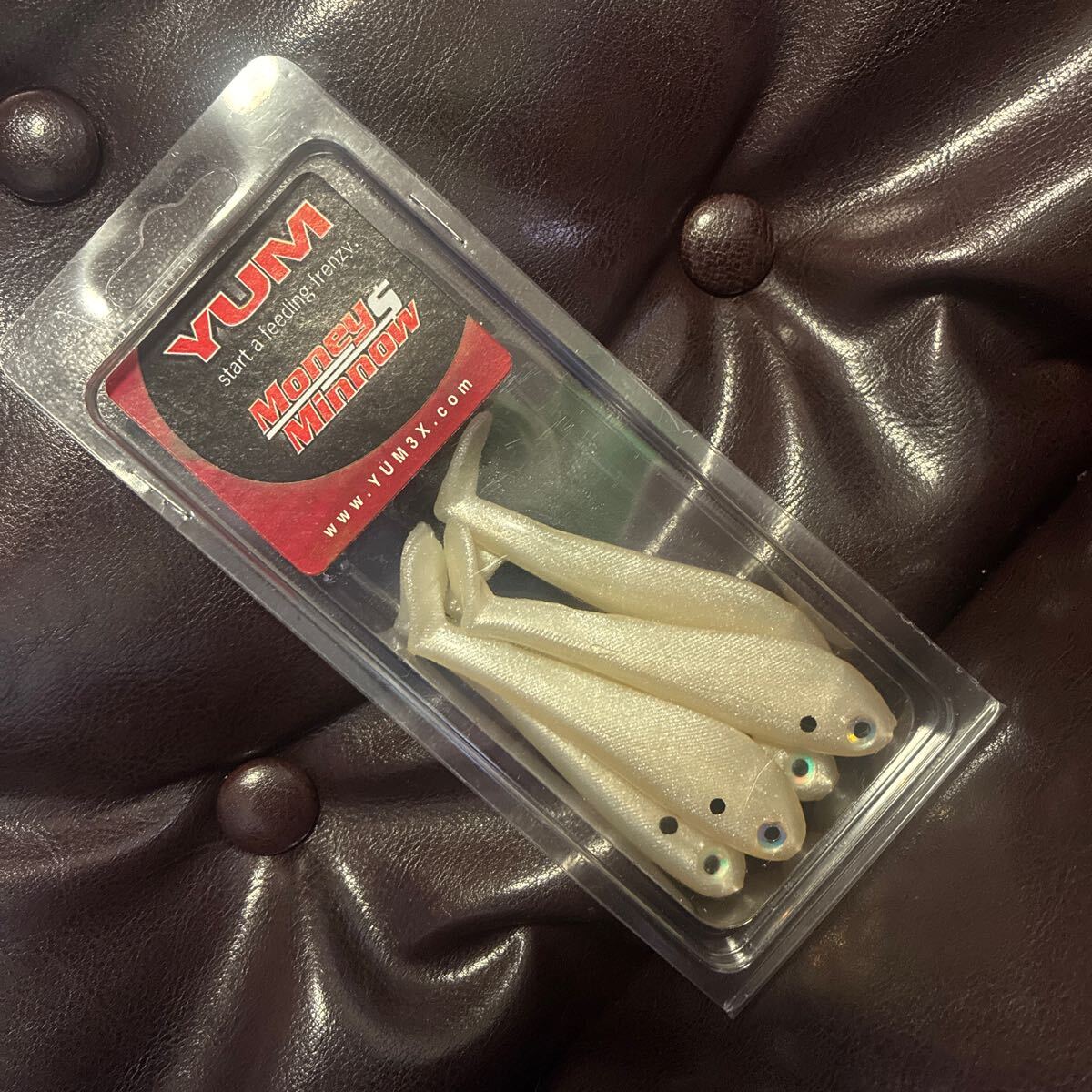 レア 入手困難 箱割れあり 3.5インチ ヤム デッドストック マネーミノー パール YUM money minnow アメリカ スイムベイト バス拍卖