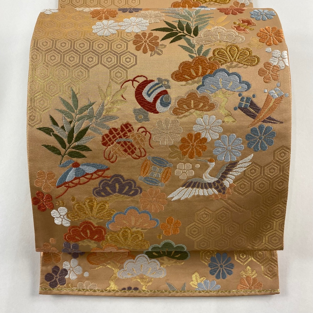 袋帯 秀品 関西仕立て 宝尽くし 松竹梅 唐織 箔 薄オレンジ 六通 正絹 【中古】拍卖