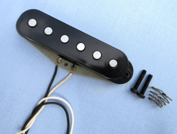 FERNANDES フェルナンデス VS-3 グレーボビン ピックガード用 センター 85年製FERNANDES FR-55拍卖