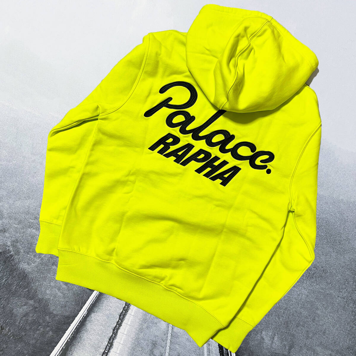 新品 Rapha + PALACE EF Education First Hoodie Sサイズ ネオンイエロー ラファ パレス EFエデュケーション フーディー パーカー フード付拍卖