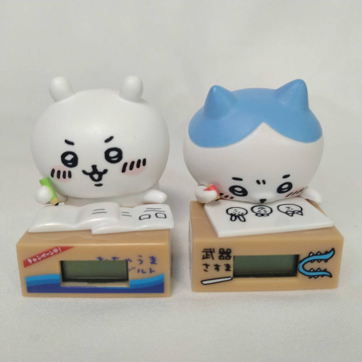 ★2点セット ちいかわ いっしょにがんばろ ダンボールウォッチ 「ちいかわ(お勉強) + ハチワレ(お絵かき)」 キタンクラブ ガチャ グッズ拍卖