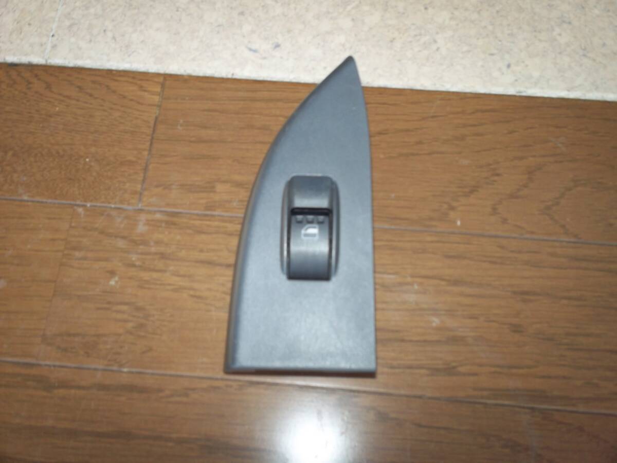 ダイハツ ムーヴラテ 右後 パワーウインドウスイッチ ムーヴMOVE TL3拍卖