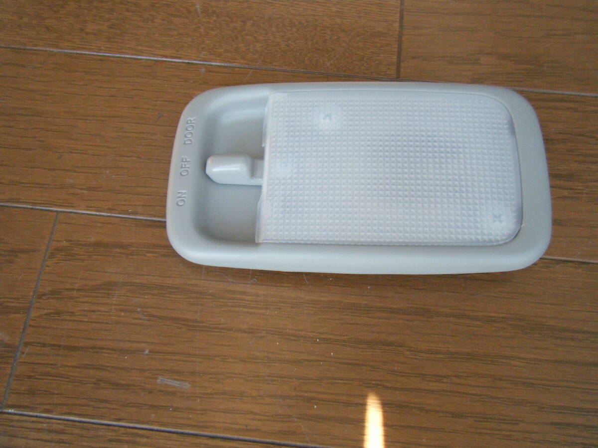 ダイハツ ムーヴ ルームランプ TL3拍卖