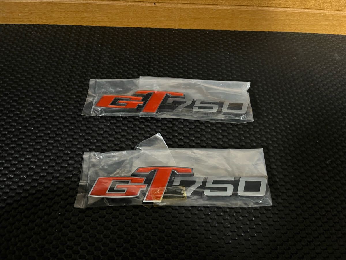 送料無料!! GT750 超希少!! 新品 本物 当時物 サイドカバー エンブレム オリジナル マニア 旧車 国内 ジーナナ ウォーターバッファロー拍卖