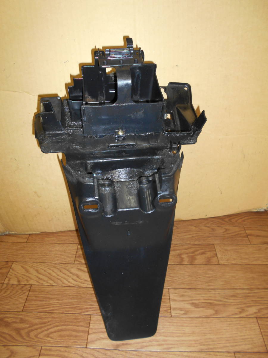 スーパーディオ AF27・28 Dio 純正リアフェンダー、バッテリーボックス 売切拍卖