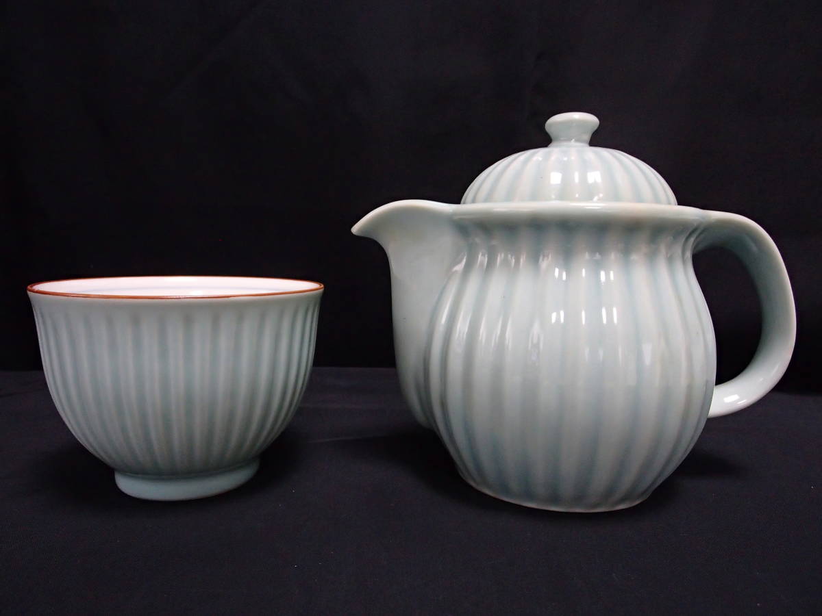 【洋風ポット(1客)・・・300mlとお湯のみ(1客)】【香山】(おひとり様用にも)未使用・箱なし・美品拍卖