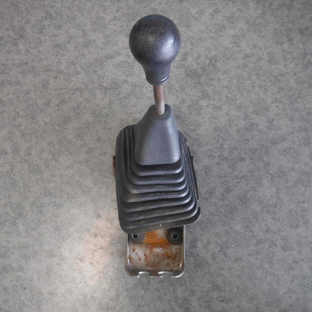 ミニキャブ トラックU41T U42Tシフトノブ シフトレバー5MTベース台座3G83シフト レバー 軽トラ 部品取り車あります拍卖