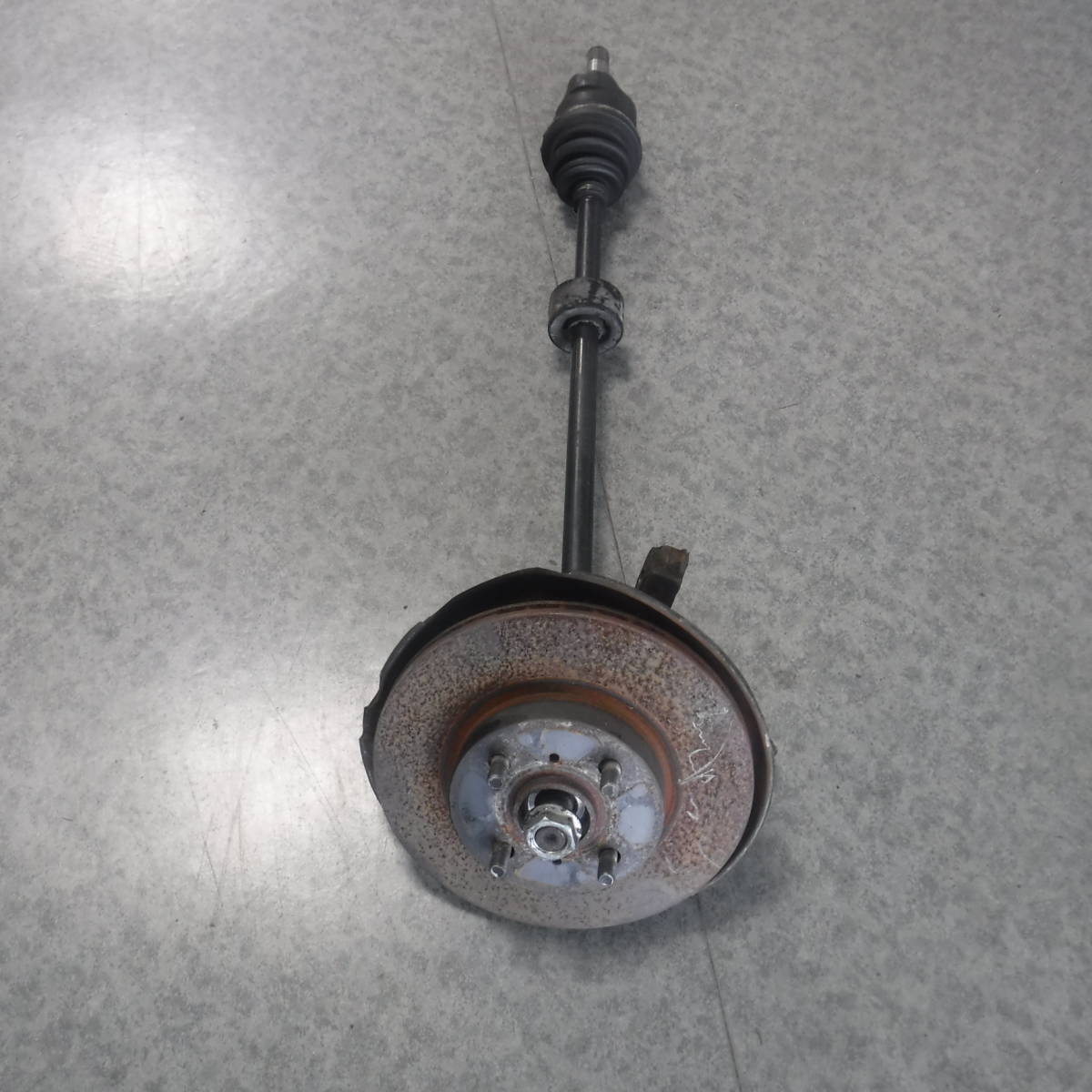 スプリンター マリノAE101左フロントハブ左ナックル左フロント 助手席ドライブシャフト トヨタ純正AE100 部品取り車あります拍卖