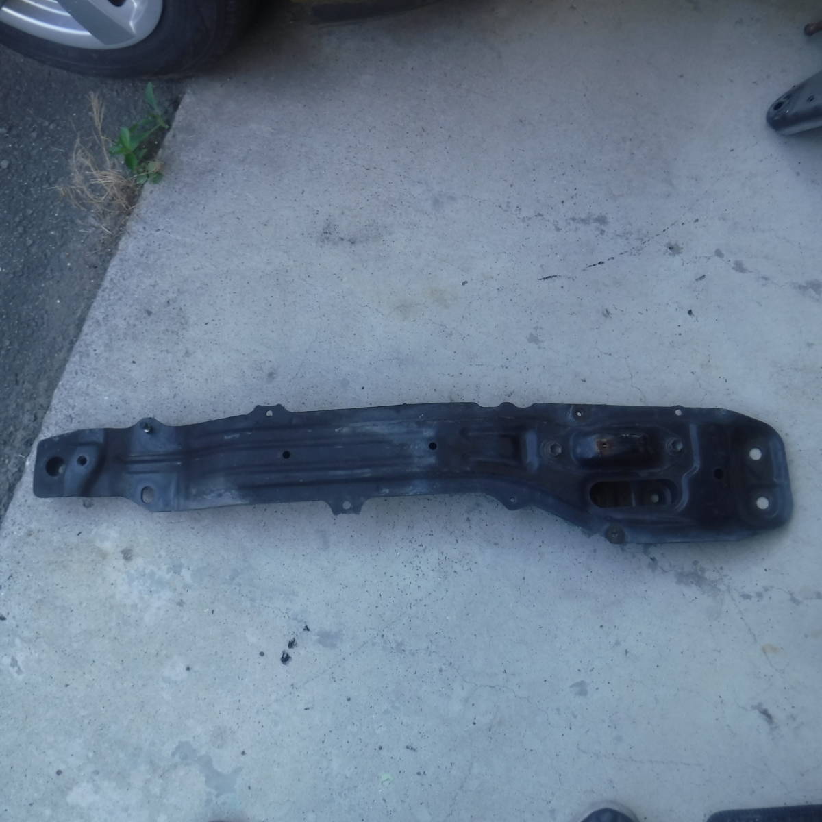 スプリンター マリノAE101フロントメンバー クロスメンバー トヨタ純正AE100ジャッキUPポイント エンジン メンバー部品取り車あります拍卖