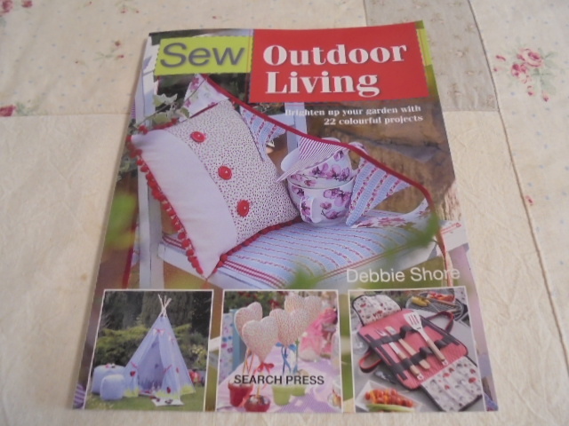 洋書Sew Outdoor Living 屋外リビンを楽しむ22プロジェクト ハンドメイド ランチョンマット クッション テーブルクロス 拍卖