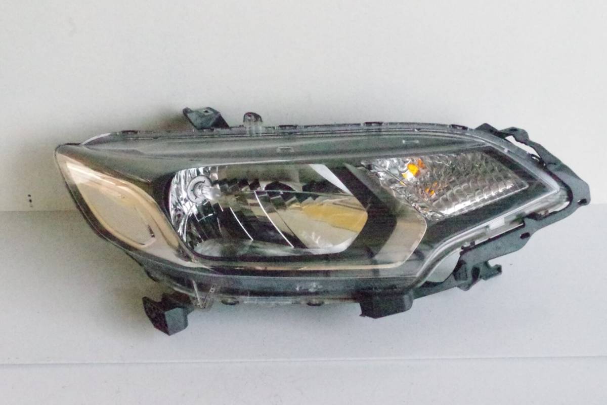ホンダ フィット GK1 ヘッドライト 右拍卖