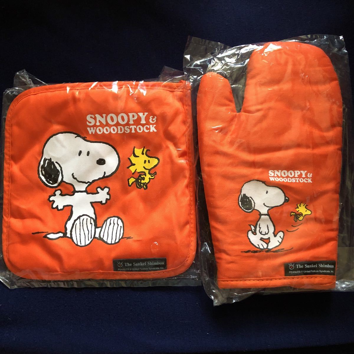 レア非売品 SNOOPY スヌーピー &ウッドストック 鍋つかみ&鍋敷き 産経新聞ノベルティ拍卖