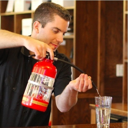 楽しいお家時間 気軽にBarタイム みんなでパーティ ユニークな消火器の形 1.5L容量 ビールディスペンサー拍卖