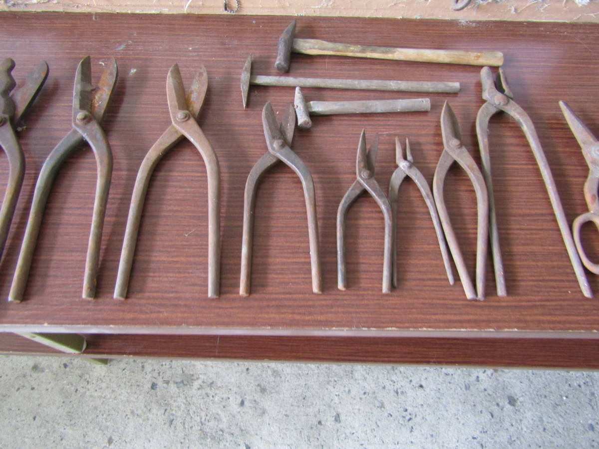 古い金切鋏とハンマー(G625)拍卖