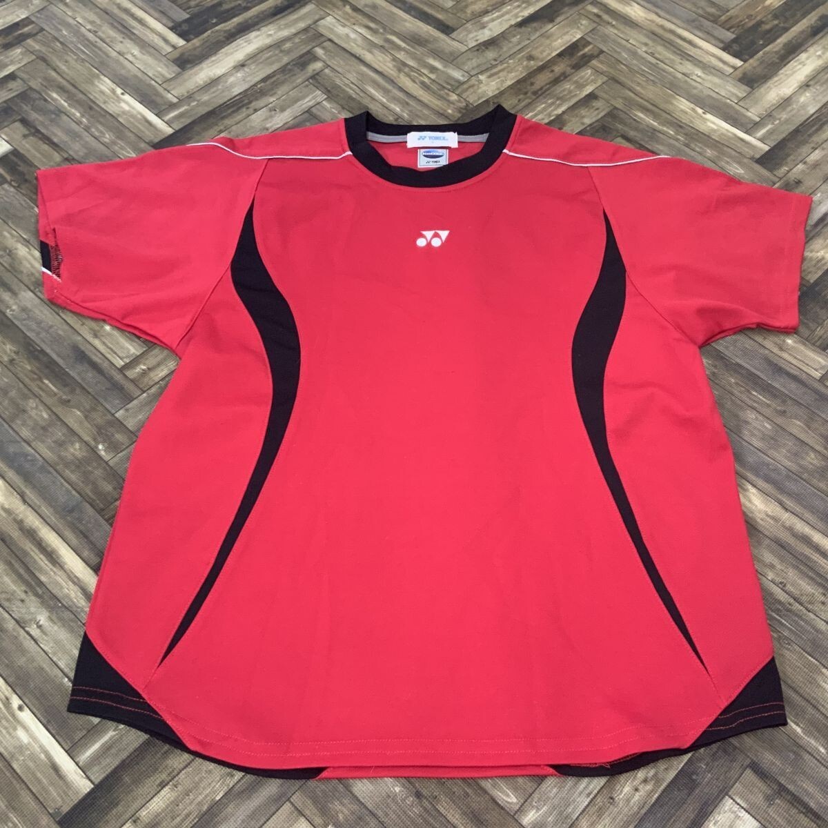 QS459 YONEX ヨネックス 半袖Tシャツ スポーツウェア レッド メンズS拍卖