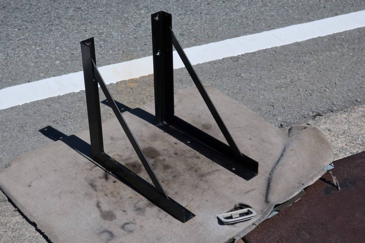 R2 FS74HZ 三菱 FUSO スーパーグレート 純正 汎用 物入れ 収納BOX 固定 取り付け ブラケット 左右 SET (約460mm×約430mm) 新車外し NO5拍卖