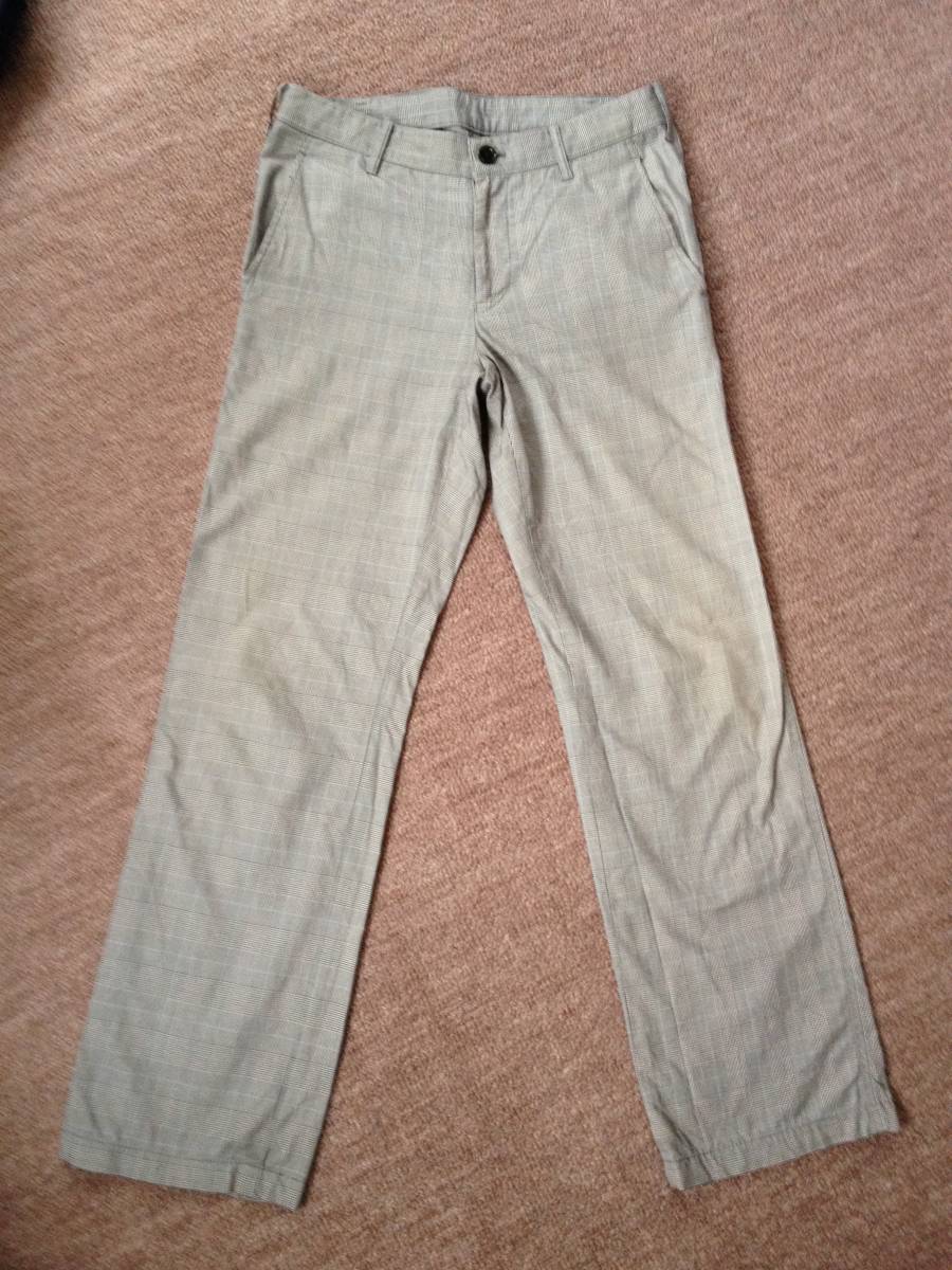 ポールスミスブランドのパンツ コットン100%夏向きサラッと生地 キレイなストレートシルエット ナチュラルなドレープ感 テレワーク部屋着に拍卖