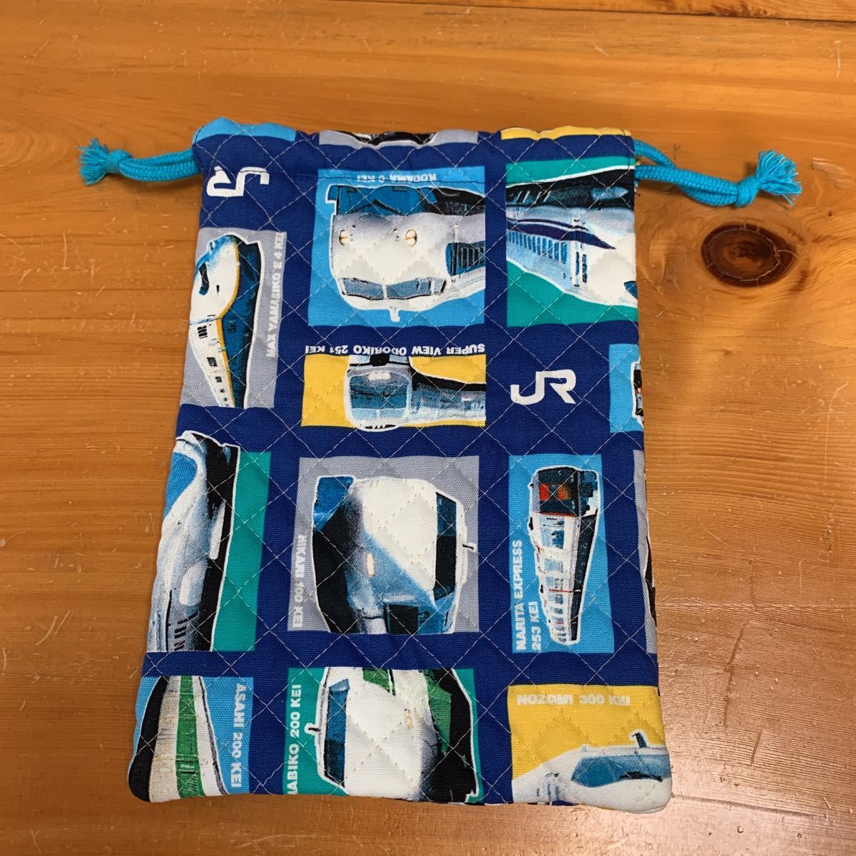 10. ハンドメイド 新幹線 キルト巾着袋 17X25cm 両紐 新品 未使用品 送料無料拍卖