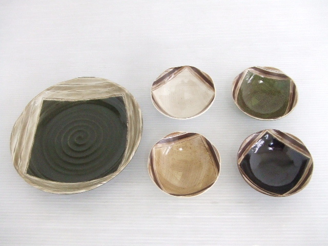 【お買得!】★和デザイン皿5枚セット★大皿×1/直径22cm 小鉢×4拍卖