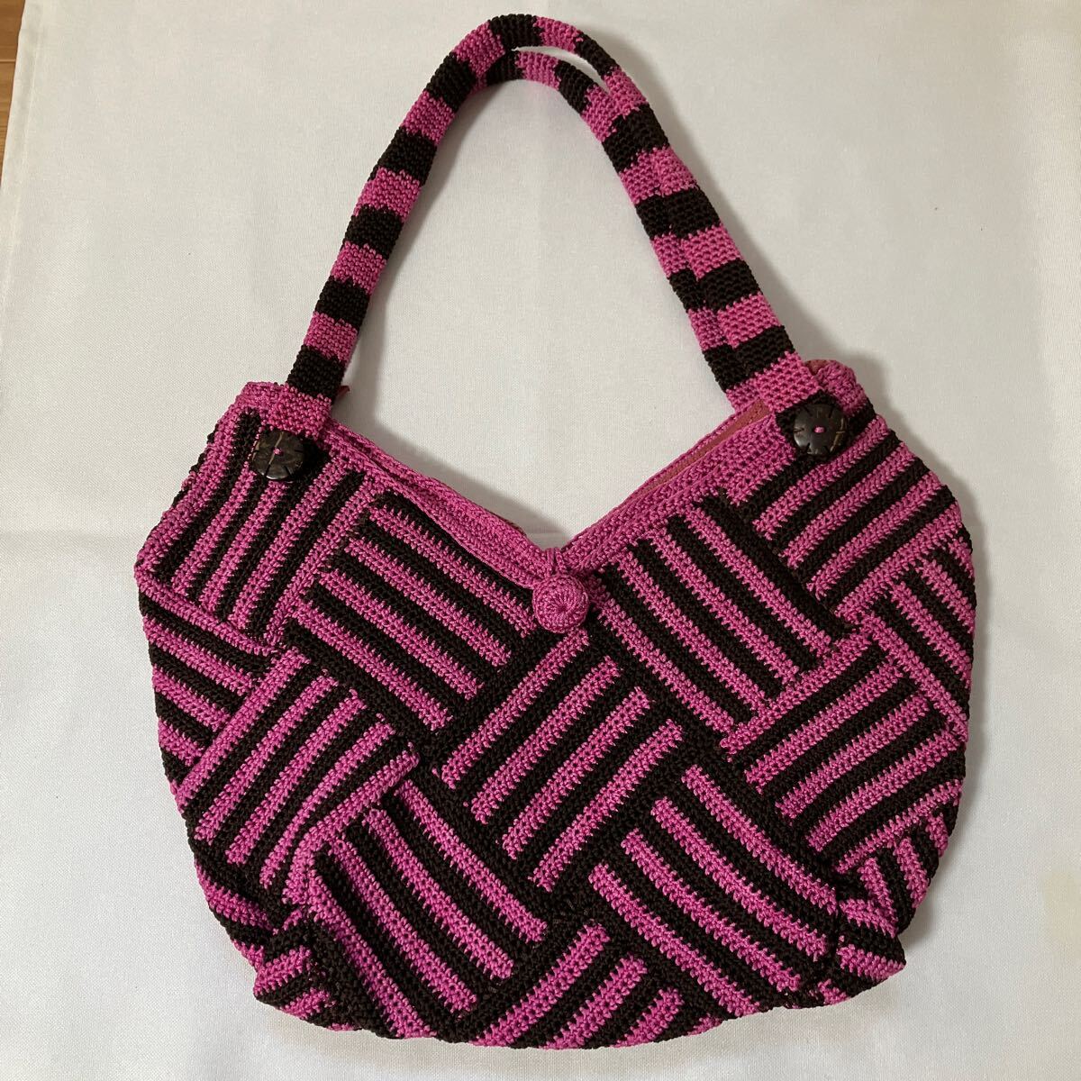 夏物 処分 新品 夏 編み込み ショルダーバック トートバック ハンドバッグ 編み アジア ピン茶 夏 ファスナー 肩掛け 肩かけ 手編み 系拍卖