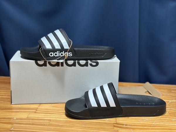 値下げ【新品】adidas アディダス スポーツサンダル アディレッタ 26.5cm GZ5922 黒 ブラック ADILETTE 3本ライン ユニセックス 男女兼用拍卖
