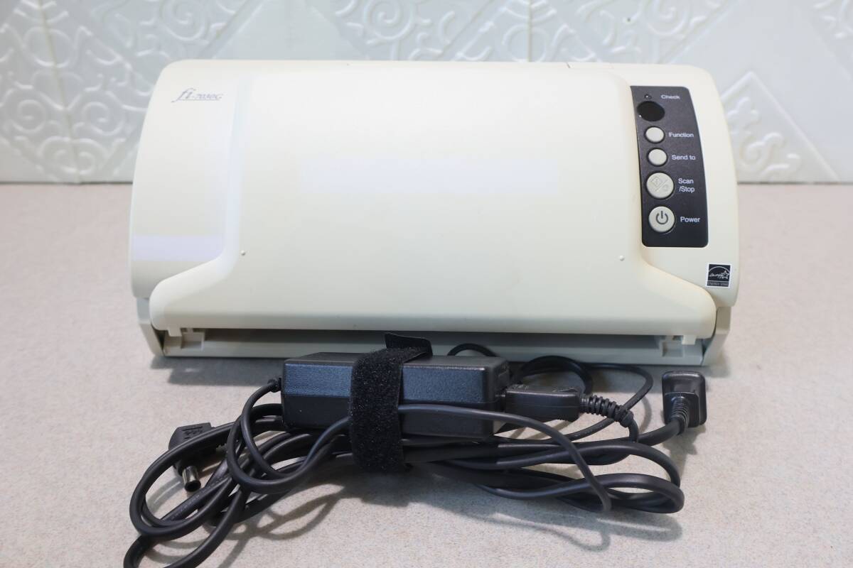 G9170 P 完動美品 2019年製 Fujitsu fi-7030G A4 ADF 高速両面ドキュメントスキャナー ACアダプター(16V 2.5A) 付属 PFU Limited拍卖