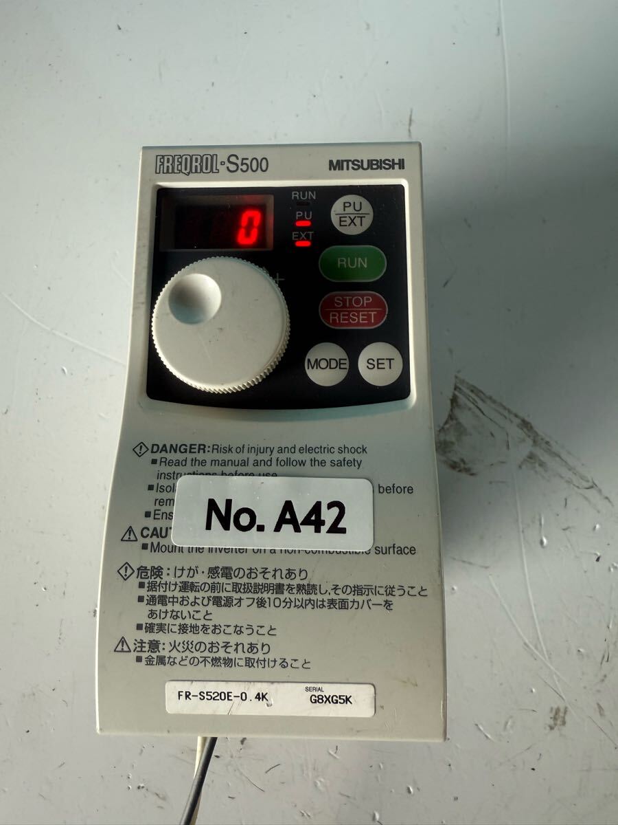 No.A42 MITSUBISHI INVERTER FR-S520E-0.4k AC INPUT 3PH220v 0.4KW 動作確認済み拍卖