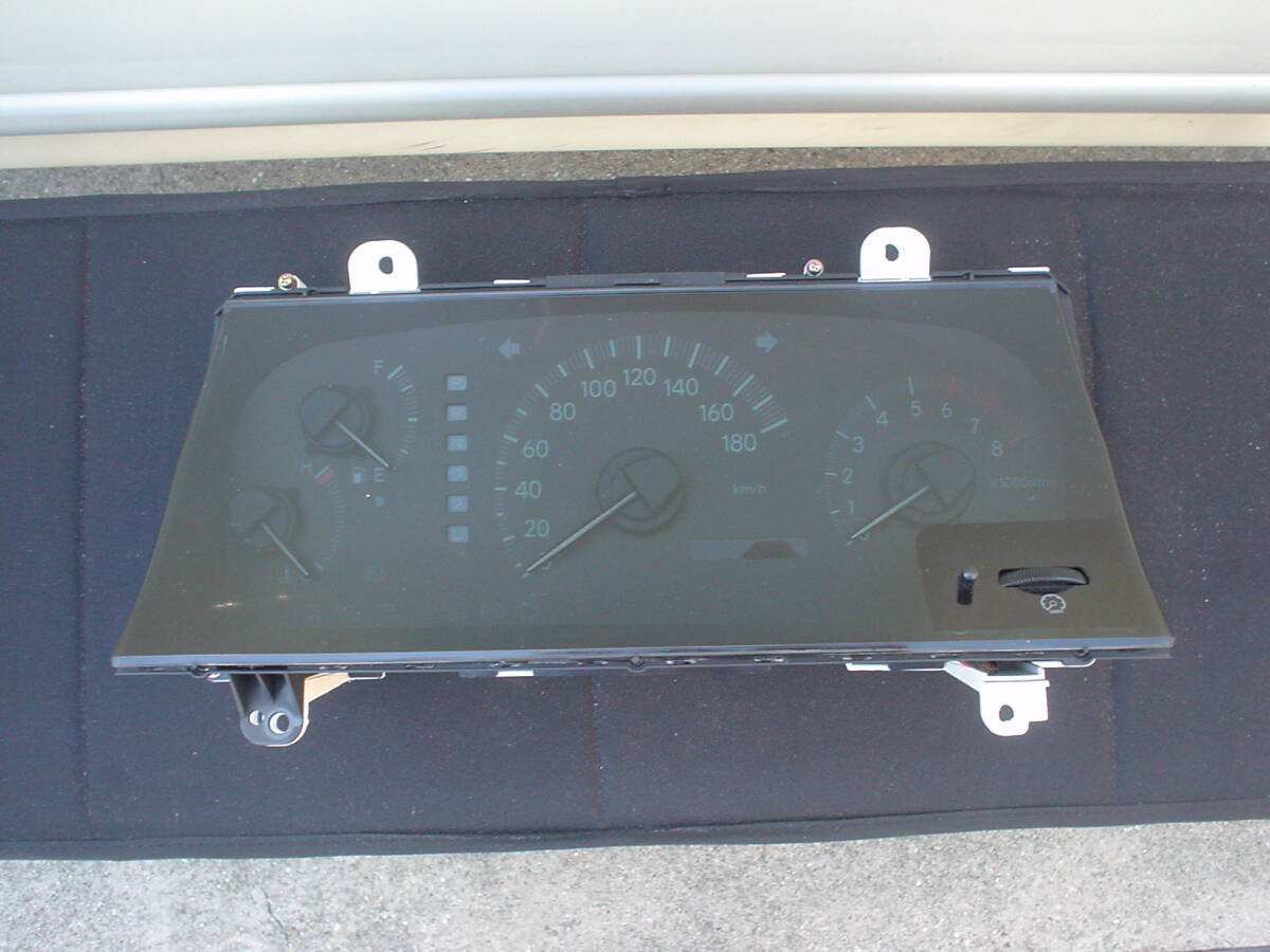 トヨタグランドハイエース リミテッド スピードメーター オプティトロン 5VZガソリン車用 グランビア後期にも装着可能。拍卖