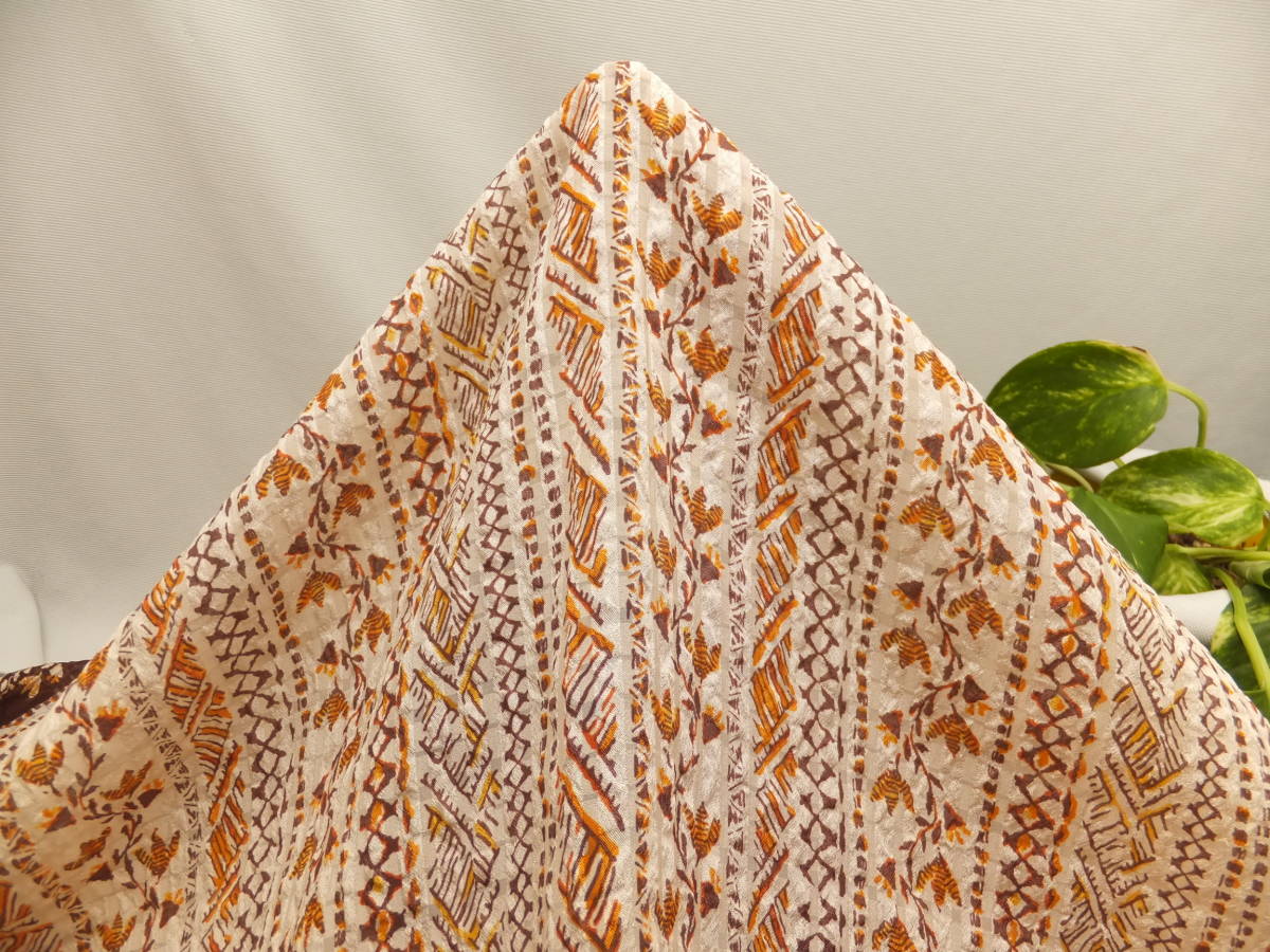 新入荷!掘り出し品!日本製!高級ブランド オリジナル!なかなか手に入らない!ポリエステル100%!リップルタイプ 110cm巾×2m拍卖