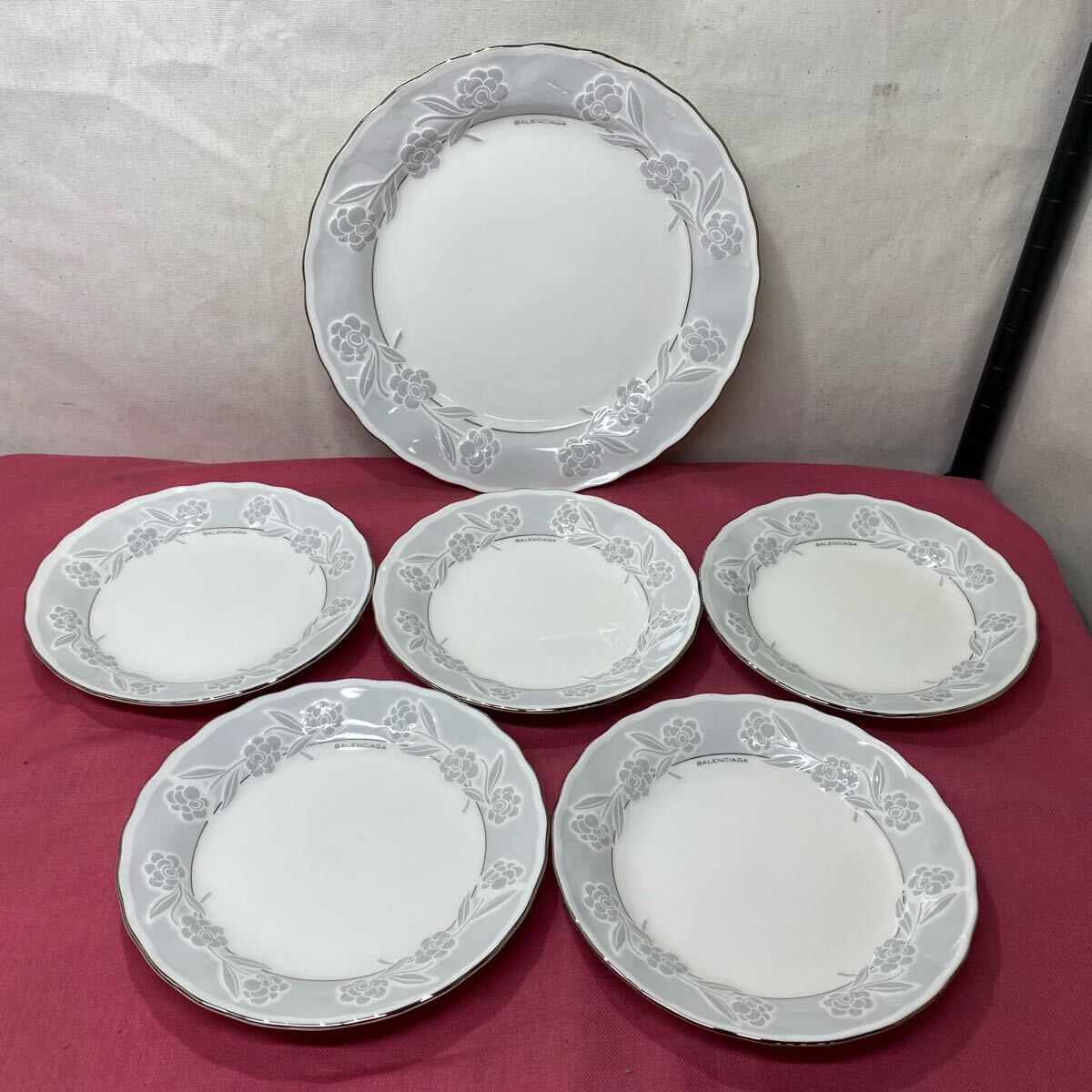 BALENCIAGA バレンシアガ 花柄皿 大皿 お皿 セット とーわひ070308拍卖