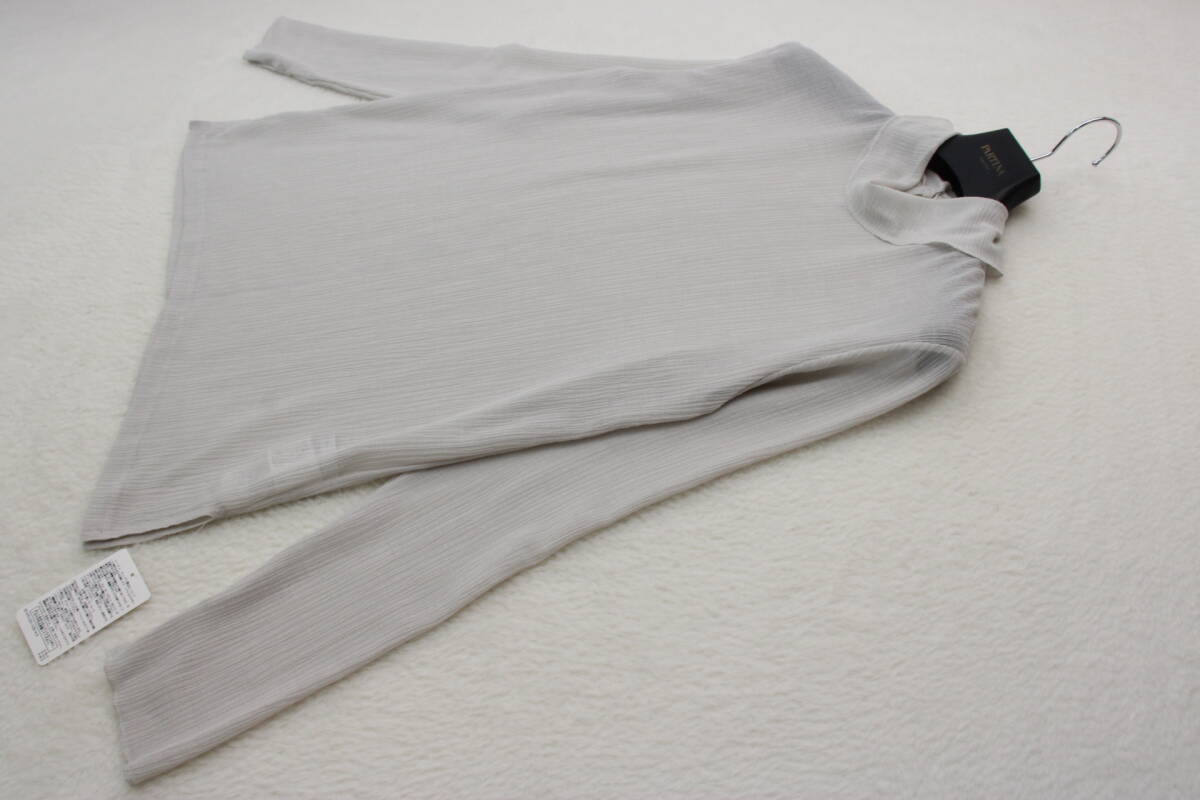 2522 新品 楊柳タートルネックプルオーバー 定価¥10,780税込み拍卖