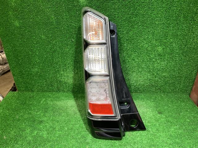 N-BOX DBA-JF2 左テールランプ 33551-TY0-J01拍卖