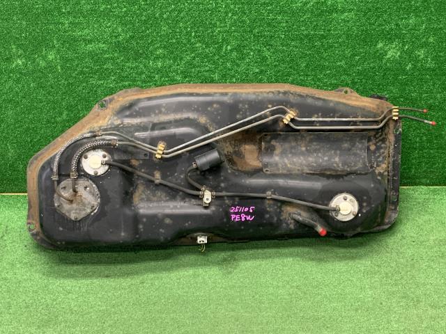 デリカスペースギア KH-PE8W フューエルタンク MR100106拍卖