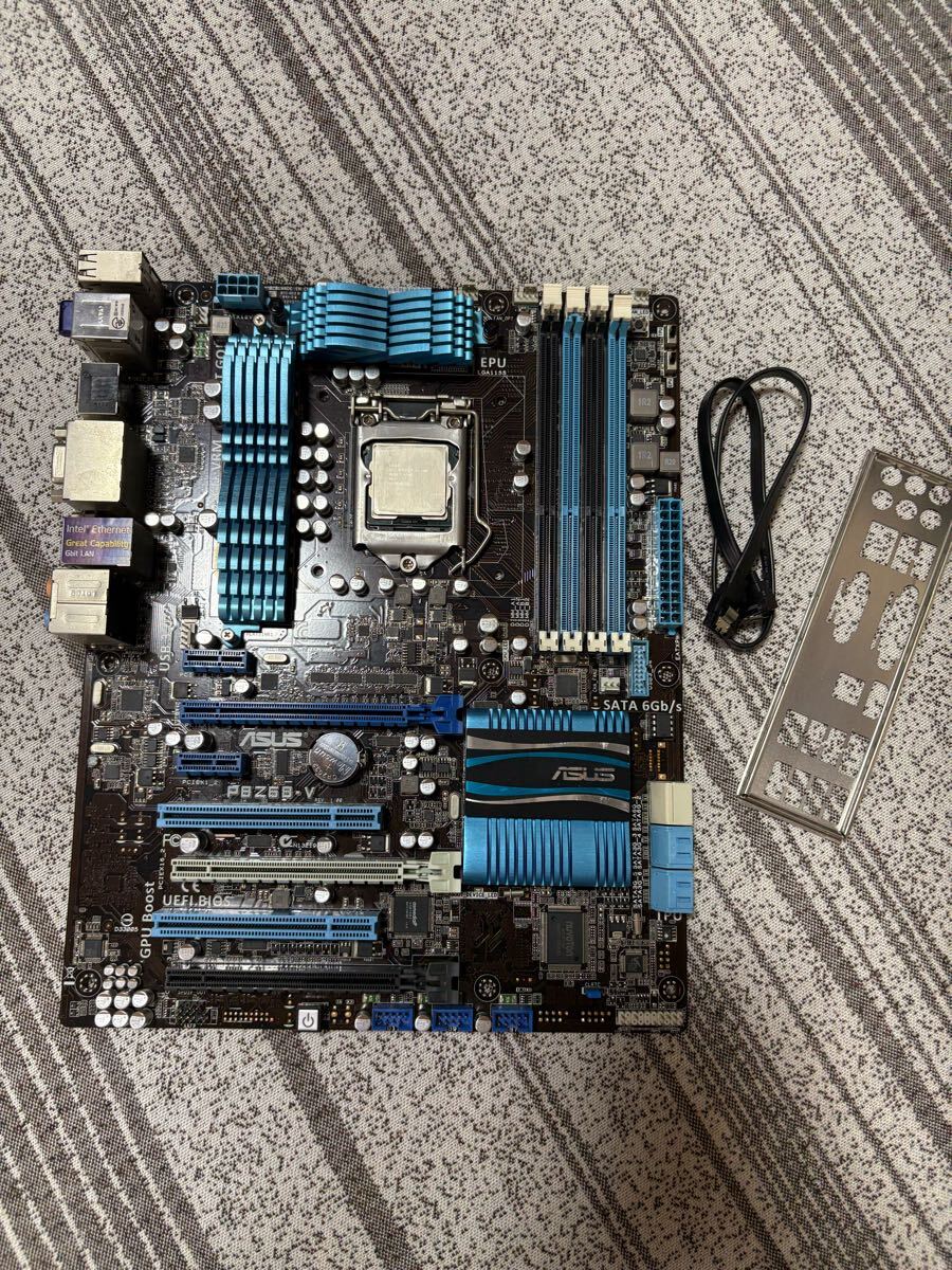 ASUS P8Z68-V マザーボードと cpu i5 2500kセット拍卖