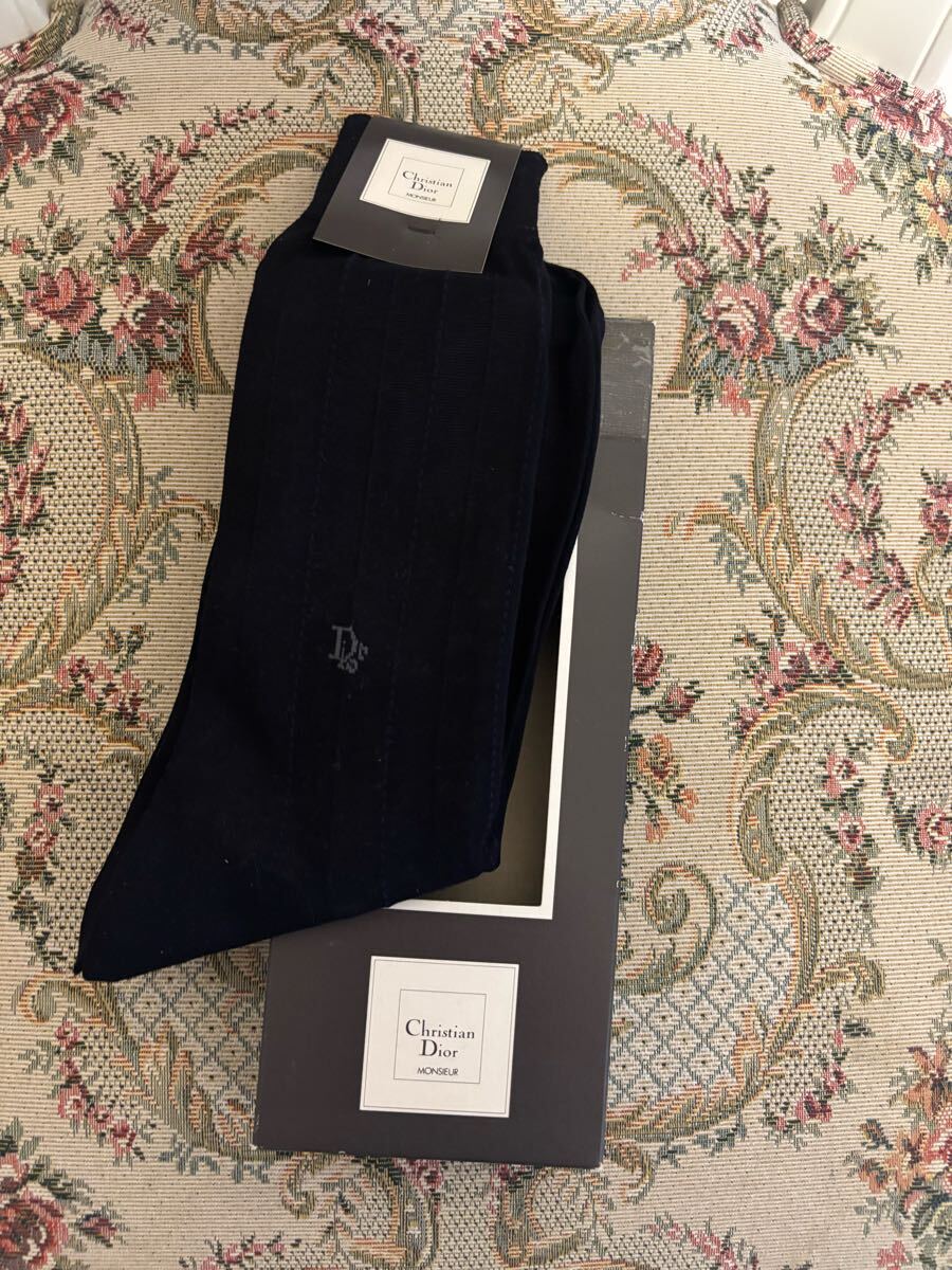 新品未使用 クリスチャンディオールChristian Dior メンズ ソックス ディオールロゴ入り はき心地良い 紳士 靴下 即決あり拍卖