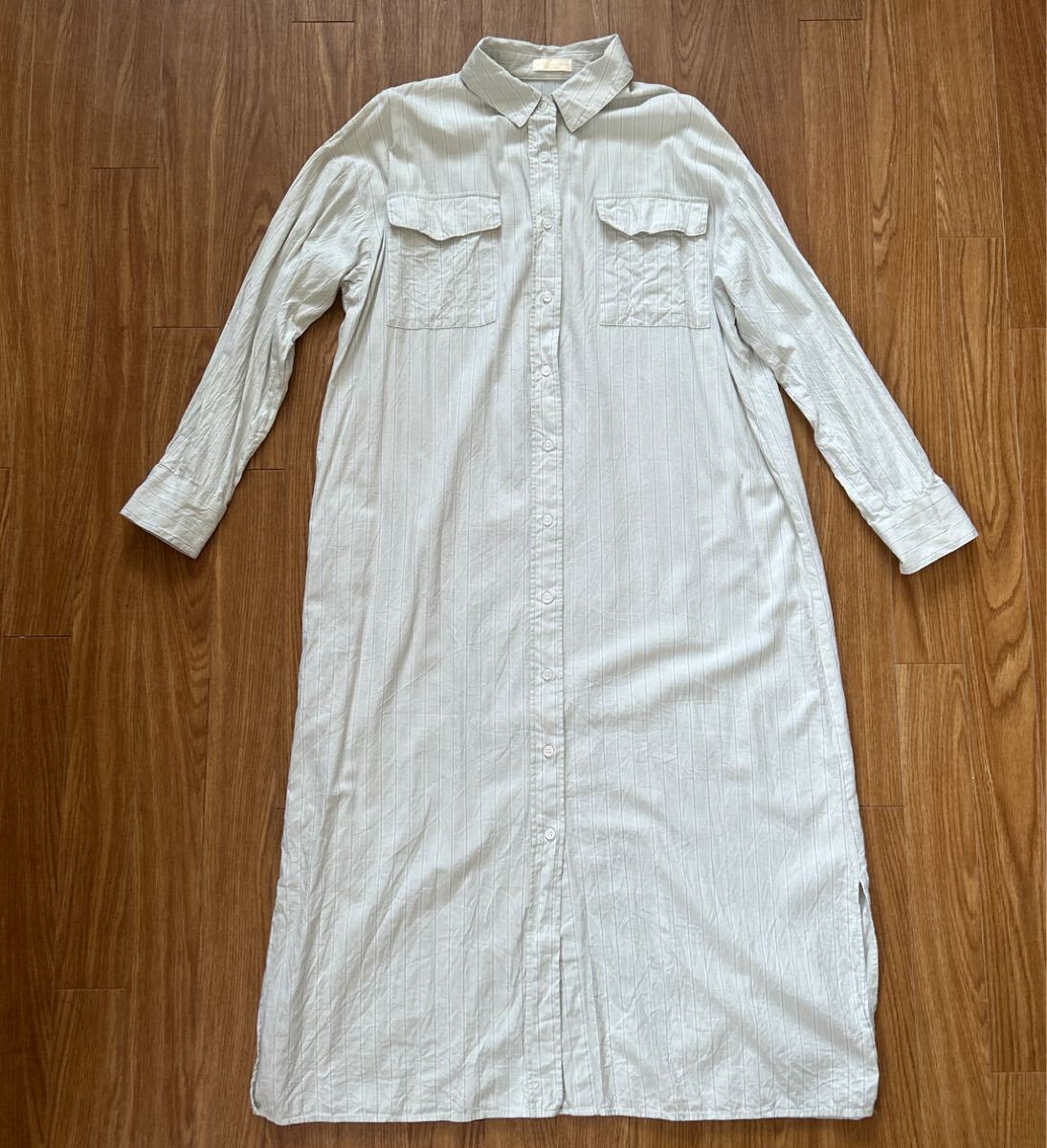 ■アースミュージック&エコロジー ロングワンピース シャツワンピース 長袖 薄い黄緑 ストライプ 綿 サイズフリー拍卖