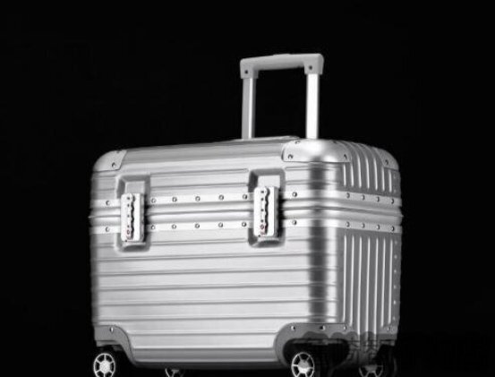 スーツケース★キャリーバッグ★シルバー★アルミマグネシウム合金★TSAロック搭載ビジネストラベルバッグ軽量防水拍卖
