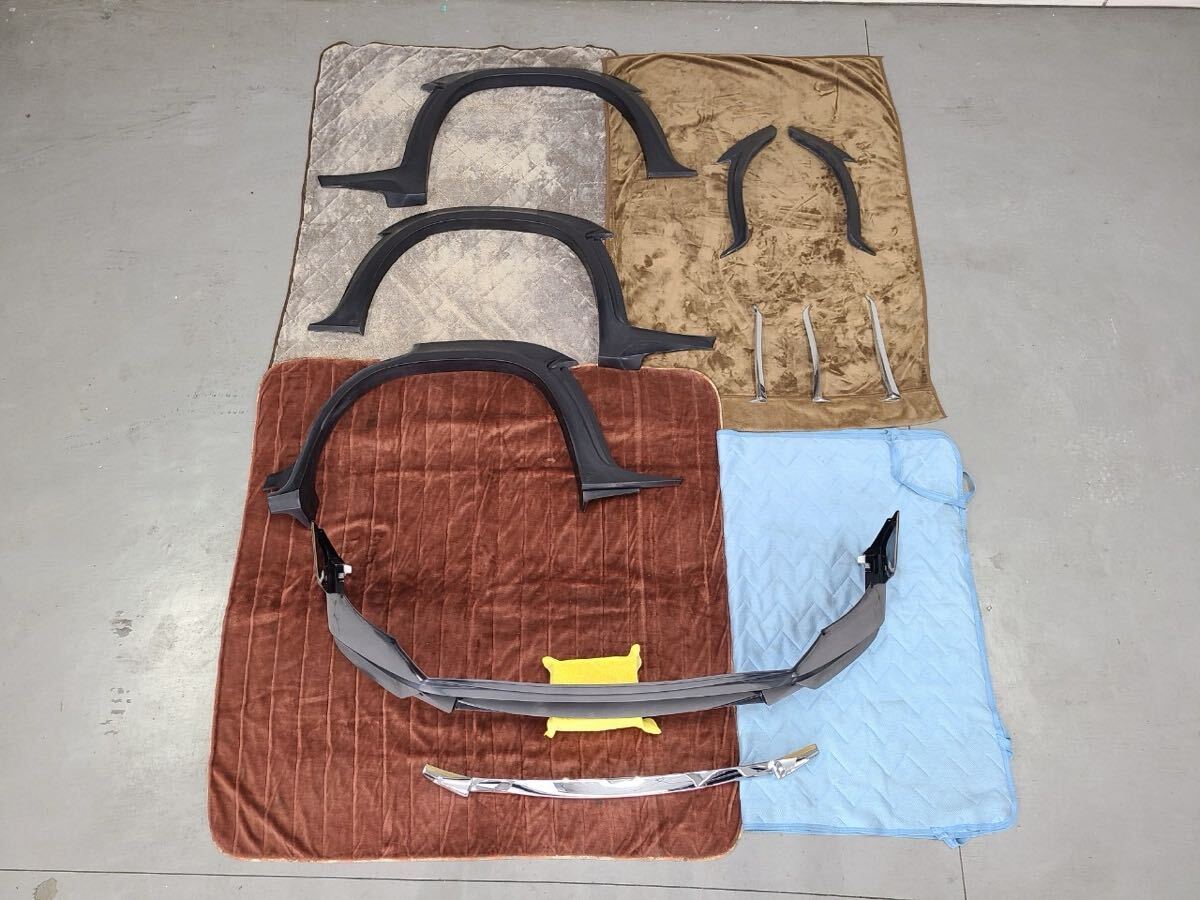 格安出品!LX570用WALDフルエアロセット新品フロントバンパー、オーバーフェンダー!!欠品右リアフェンダー、リアバンパーURJ201W拍卖