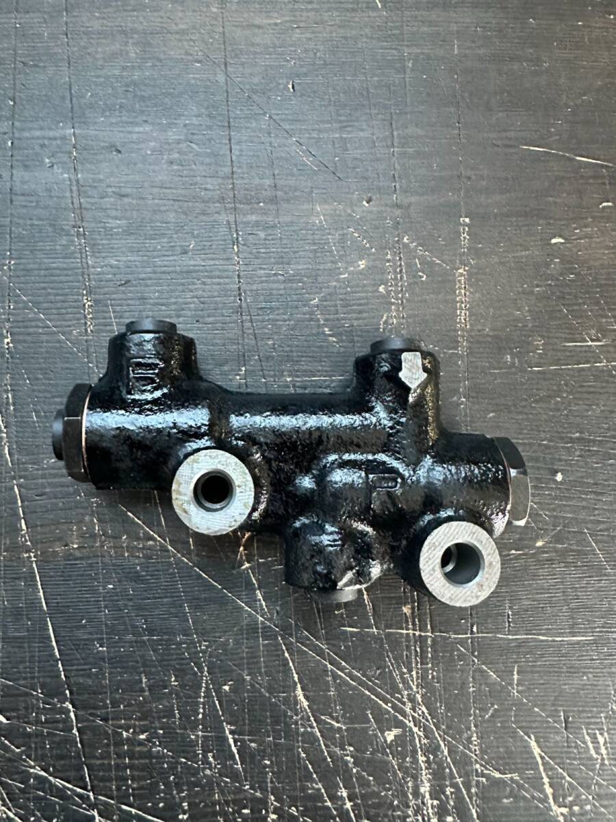トヨタ 純正 ランドクルーザー セリカ カローラ プロポーショニング & バイパス バルブ ValveProportioning & By-Pass TOYOTA LEXUS 未使用拍卖