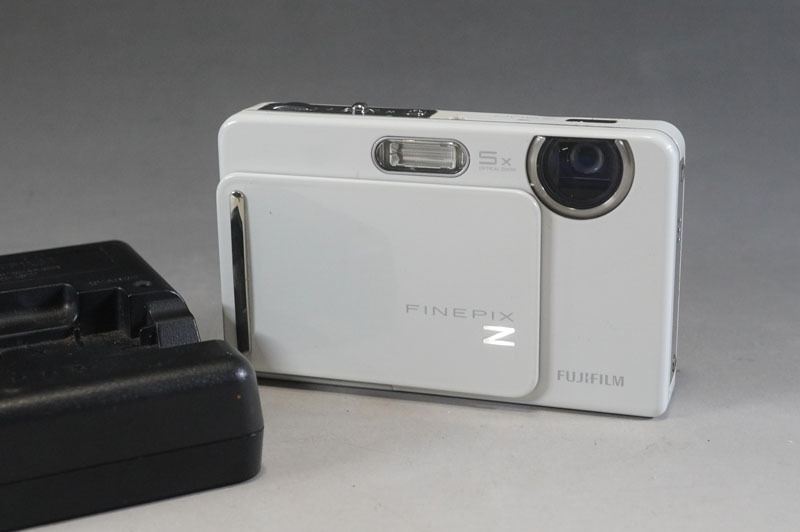 1円~【G210】FUJIFILM/富士フィルム フジフィルム FinePix Z300 ファインピクス ホワイト コンパクトデジタルカメラ 部品取り拍卖