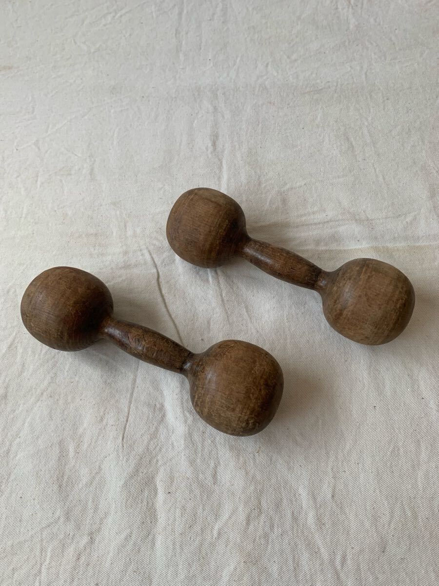 経年の雰囲気が素敵な1つの木から作られた古い木製ダンベル プリミティブインテリアディスプレイ古民具民藝古道具オブジェアンティーク拍卖