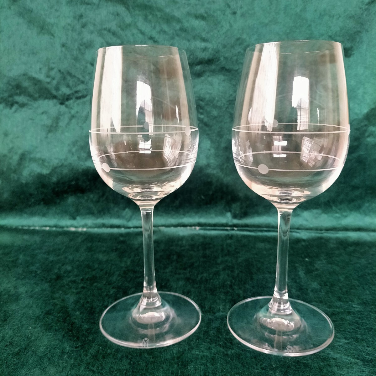 未使用保管品  ミキモト  ワイングラス ペアで   スタイリッシュな線描いり   拍卖