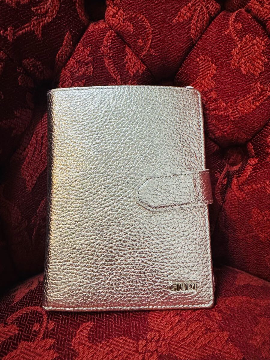 美品イタリア製 リアルレザー シルバー お薬手帳マルチケース 手帳 ファスナーポケット付き拍卖