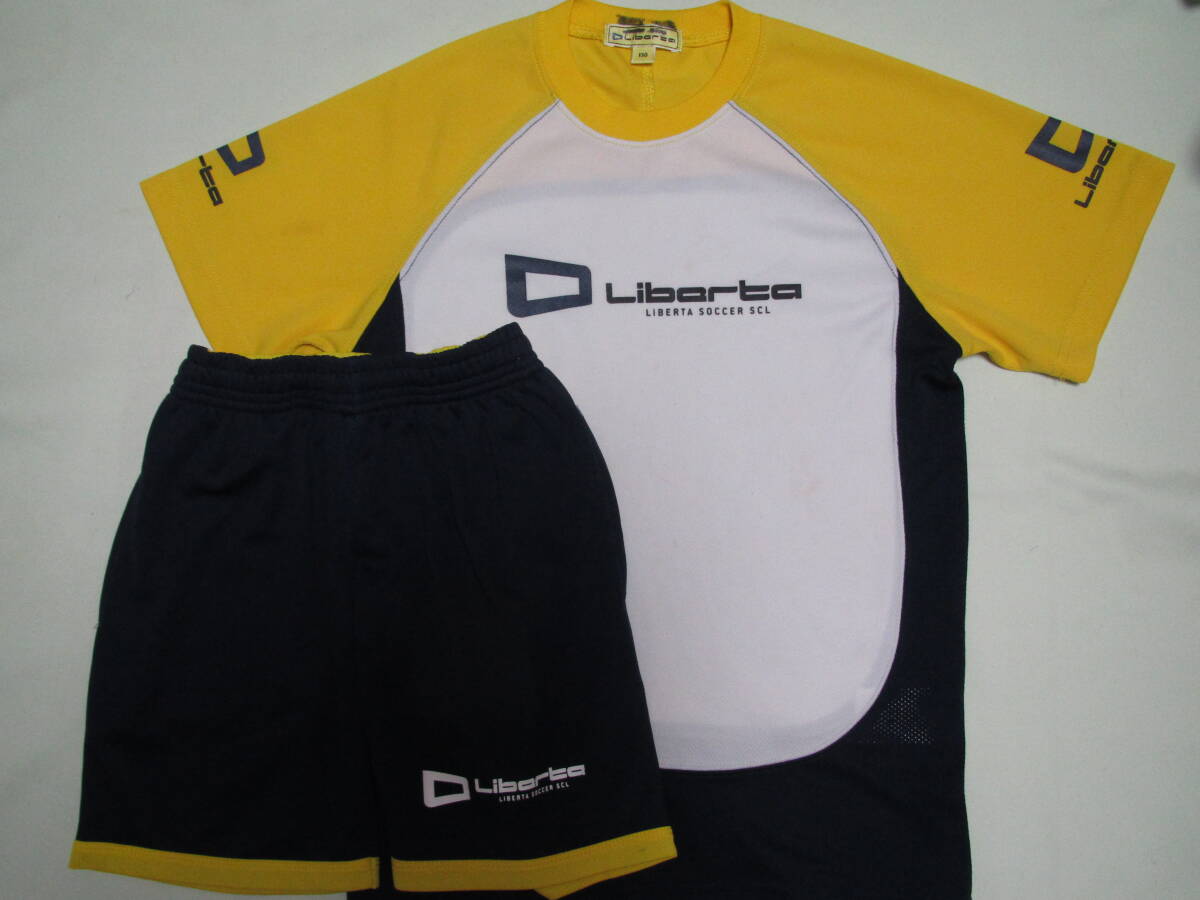 D お下がり 2021年購入 130cm 最新モデル 中古 Liberta リベルタ サッカースクール 半袖 ユニフォーム 半袖シャツ ハーフパンツ 上下セット拍卖