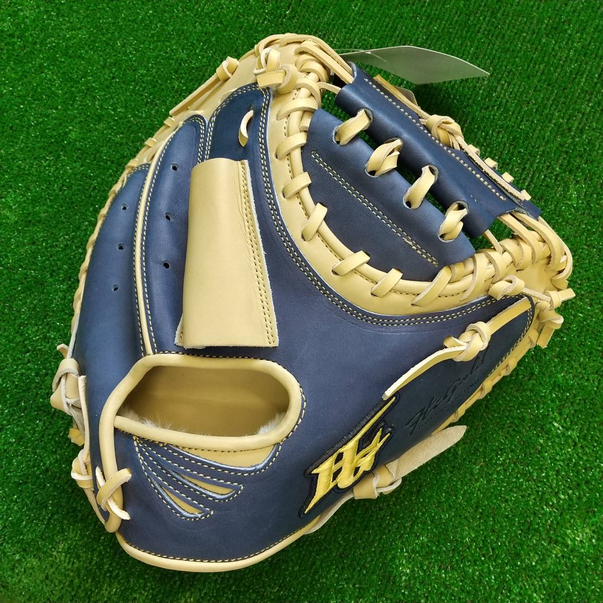 57 35%引 限定品 ハイゴールド 一般軟式用キャッチャーミット ネイビー×ベージュ MKG102M 新品拍卖