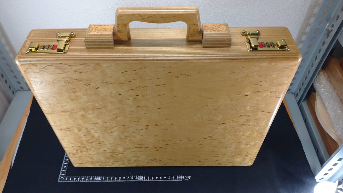 ■送料無料!■木製アタッシュケース・H42×W45×D8.5cm■未使用・長期保管品!拍卖