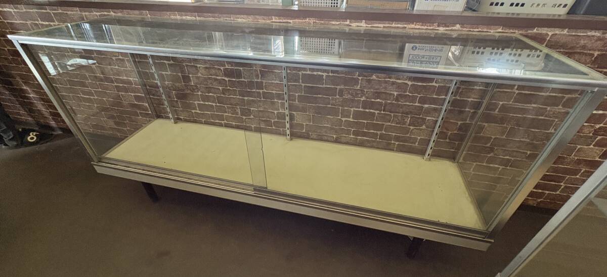 【4165】引き取り限定特価!! ガラスショーケース 寸法説明欄にて!! 戸棚 ガラス ショーケース 4つ足 店舗 展示 ケース 埼玉より!!拍卖