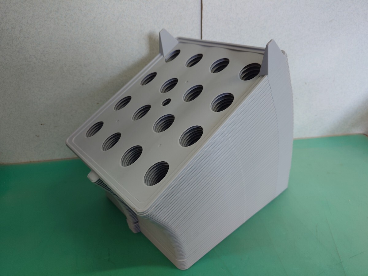 ● A)プラスチック 折りたたみ 収納 衣類ボード 重ねる収納トレー リビングマジック 収納ラック 折りたたみ式ハンガー 45枚セット 中古 ③拍卖