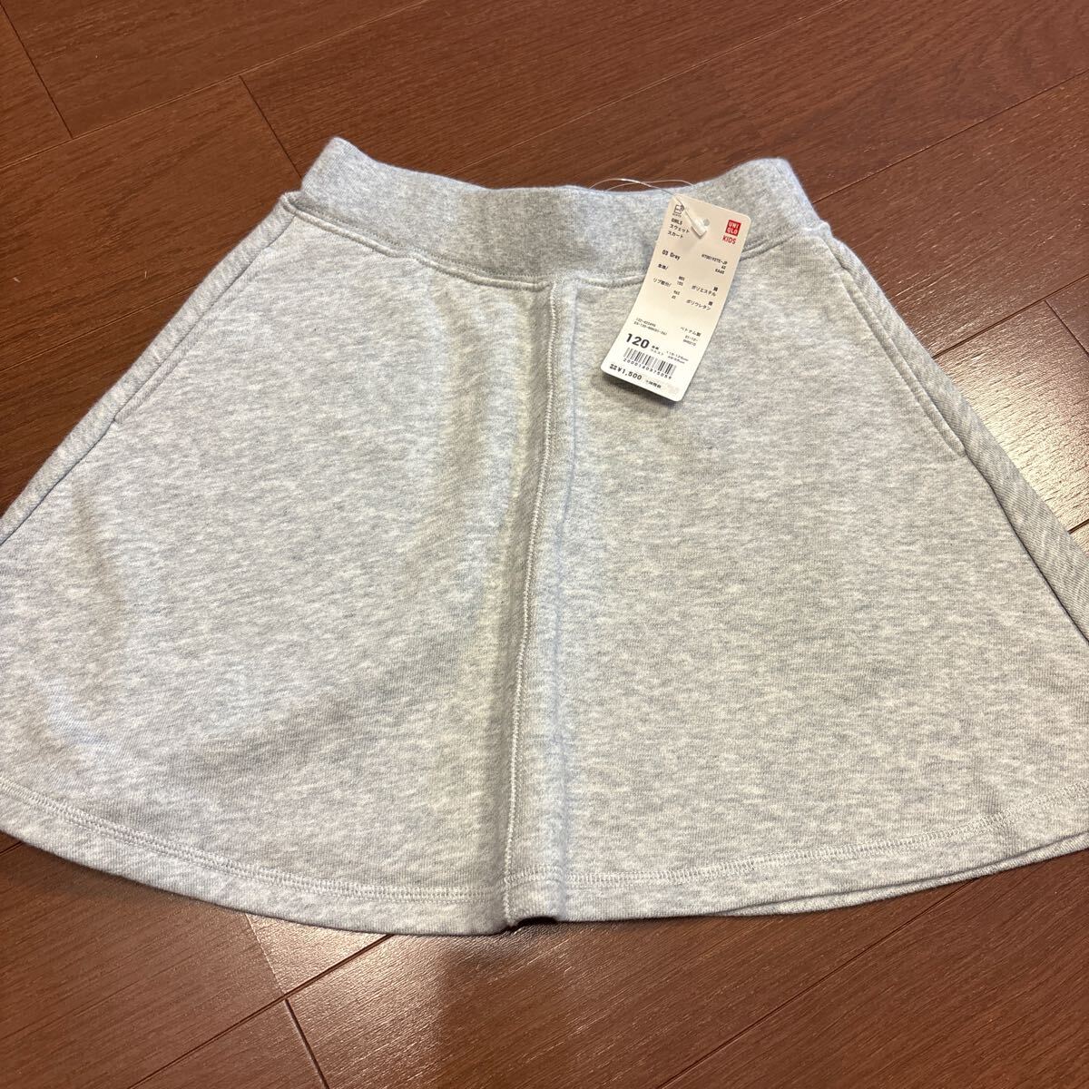 ★新品★ユニクロ フレアスカート 定価1,650円 120 兼 110 キッズ UNIQLO ミニスカート拍卖